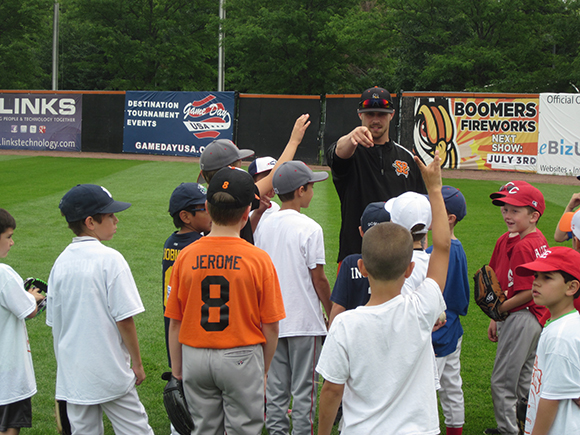 Register for the 2018 Boomers Youth Baseball Camp